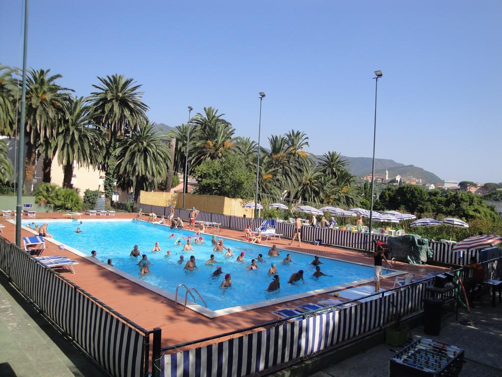 Tigullio Camping & Resort Sestri Levante Bagian luar foto