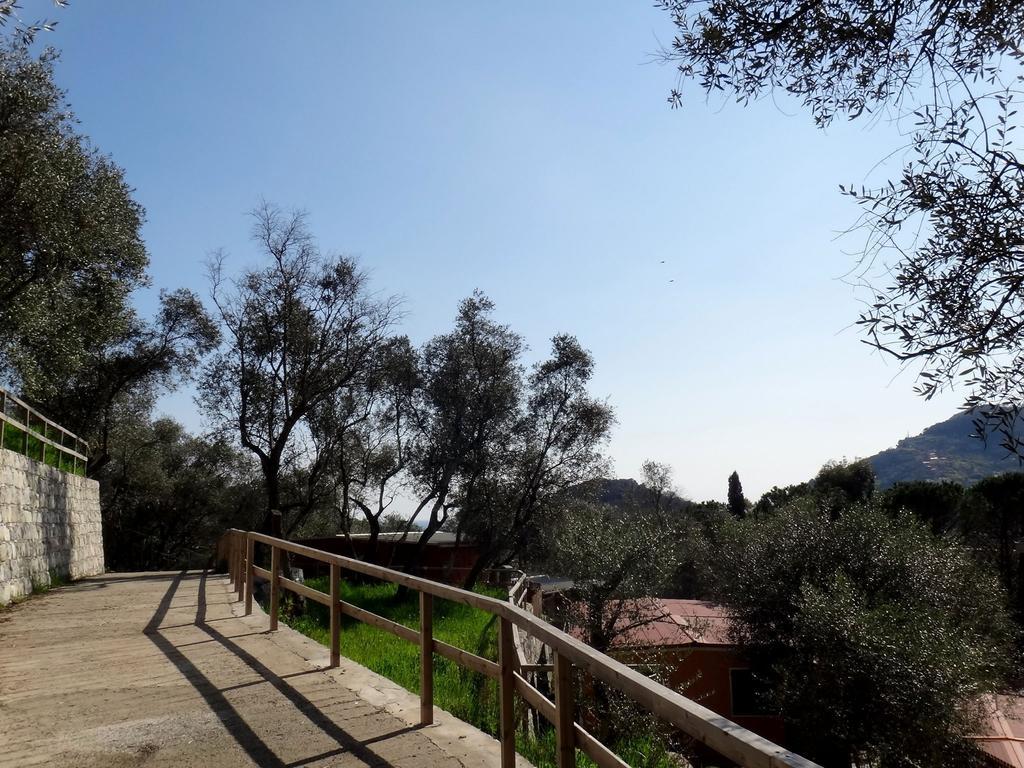 Tigullio Camping & Resort Sestri Levante Bagian luar foto